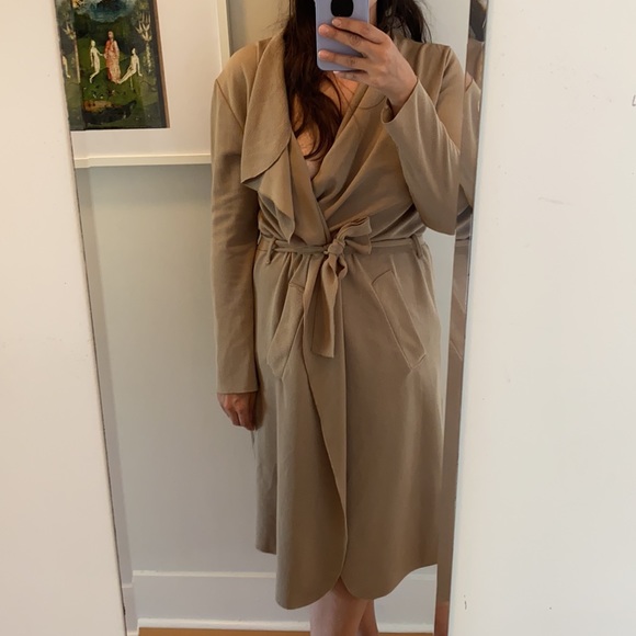 Tan trench coat - Picture 2 of 4